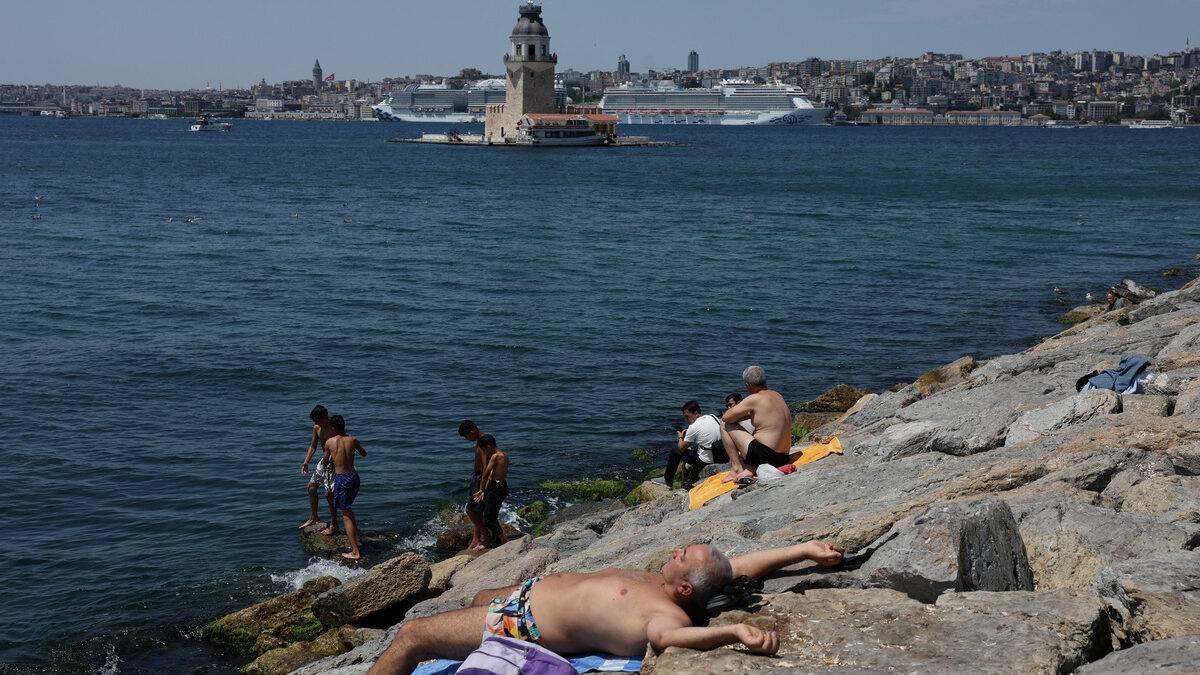 След къртовски труд: Какво търсят в България турските туристи, успели да вземат виза