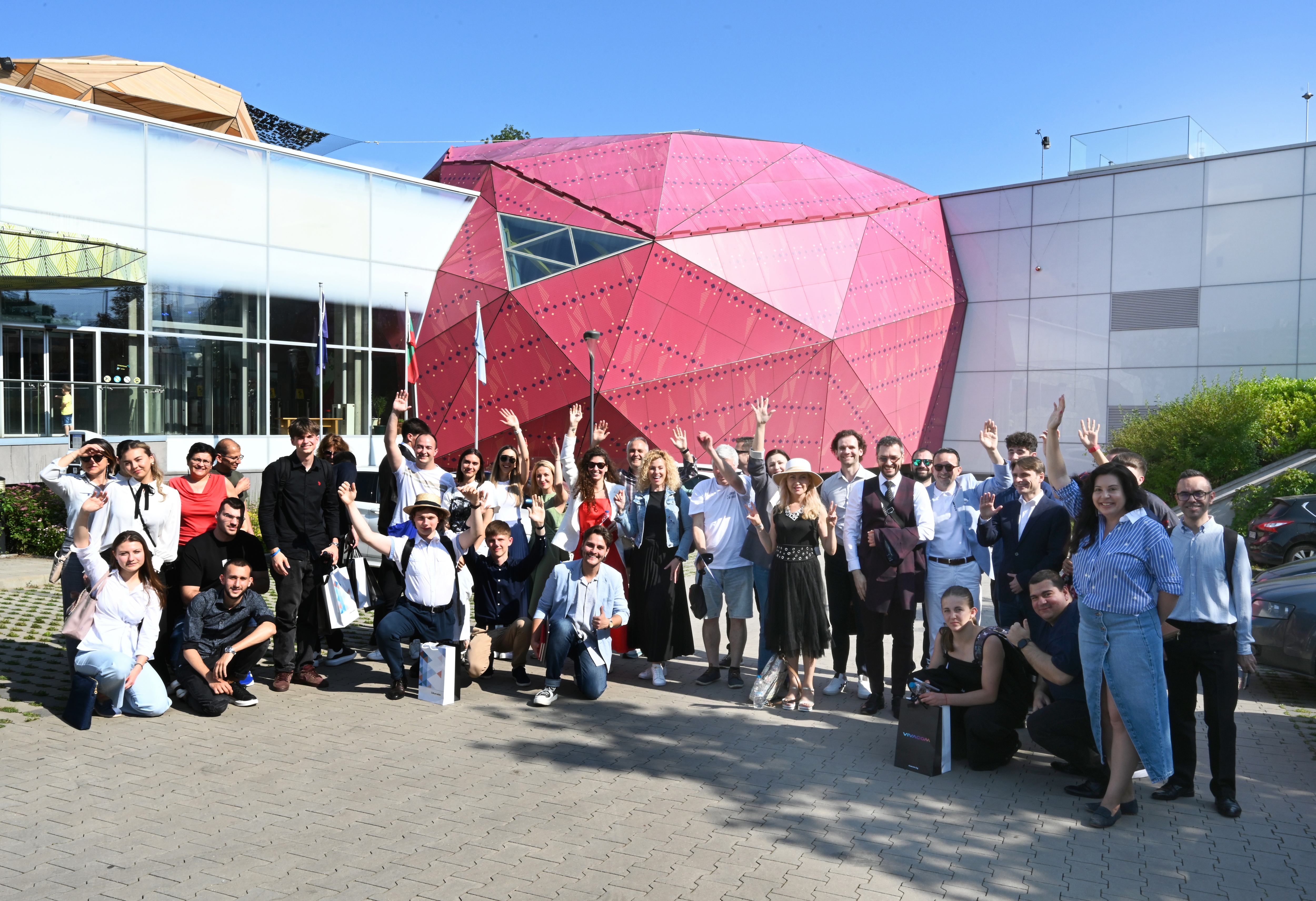 20 000 лв за отбора победител в Академия за иновации 2025