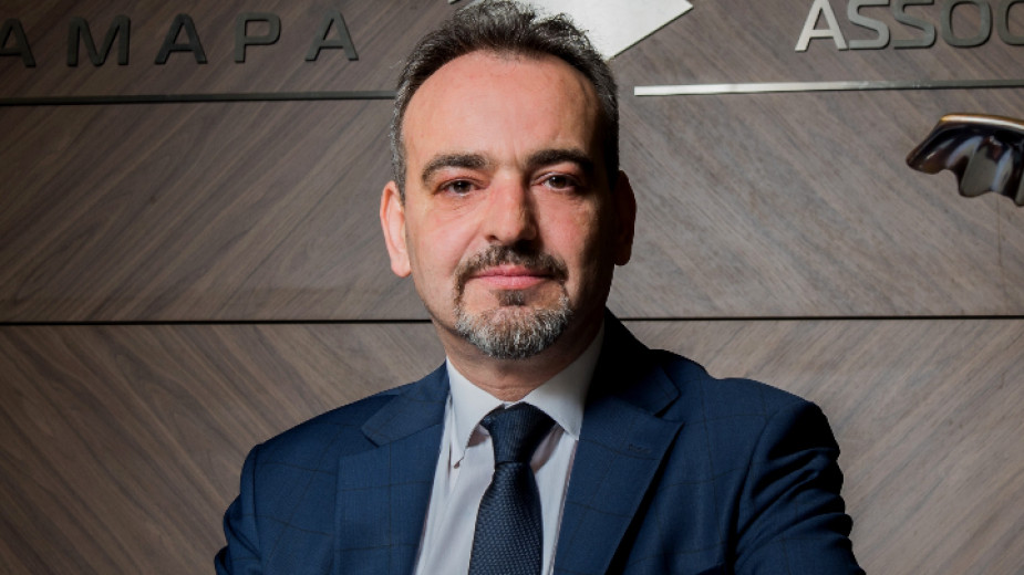 Добри Митрев: Управляващите не се интересуват от мнението на обществото Добри Митрев: Управляващите не се интересуват от мнението на обществото