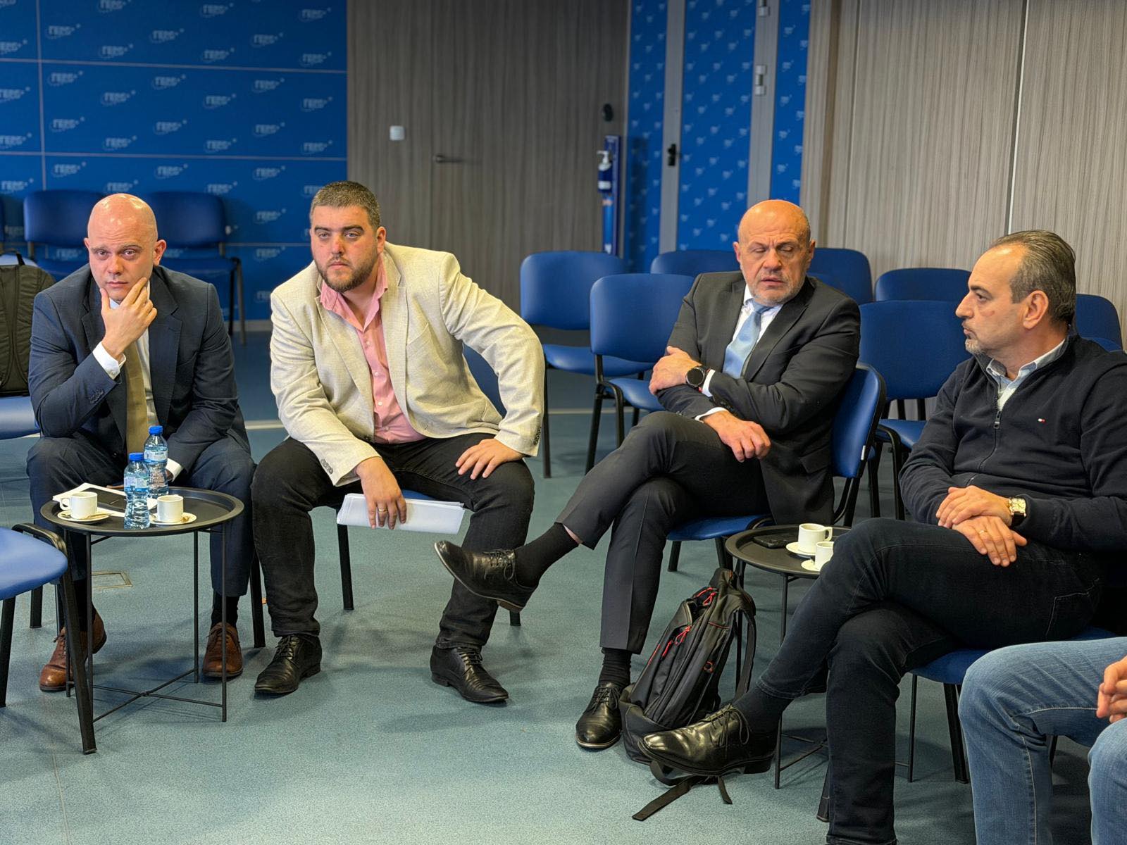 Управляващите ще преработят проектобюджета за 2026 г. в диалог със синдикати и работодатели